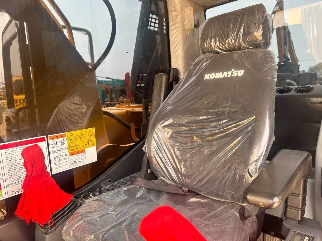 Excavator pe şenile Komatsu PC 240: Foto 8