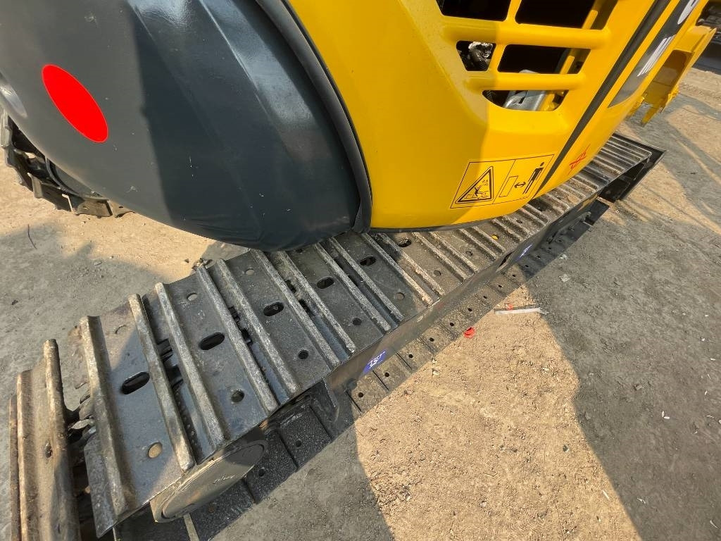 Komatsu PC 30 - Excavator pe şenile: Foto 4 Komatsu PC 30 - Excavator pe şenile: Foto 4