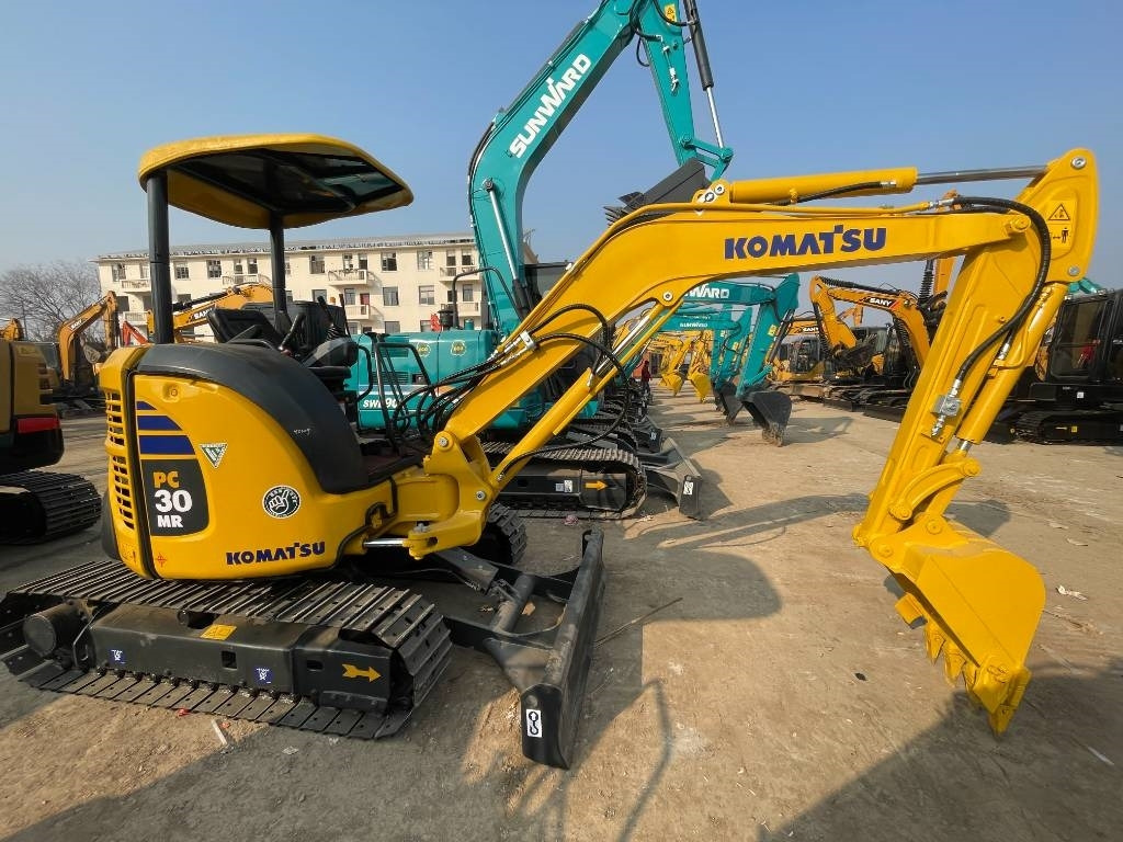 Komatsu PC 30 - Excavator pe şenile: Foto 1 Komatsu PC 30 - Excavator pe şenile: Foto 1
