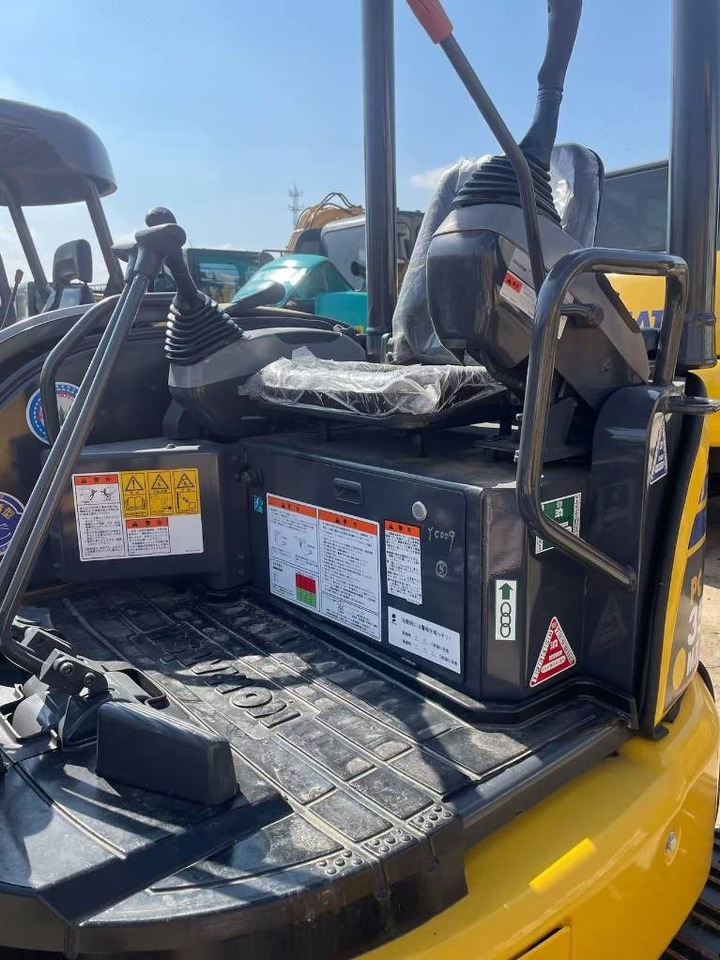 Komatsu PC 35 - Mini excavator: Foto 3 Komatsu PC 35 - Mini excavator: Foto 3