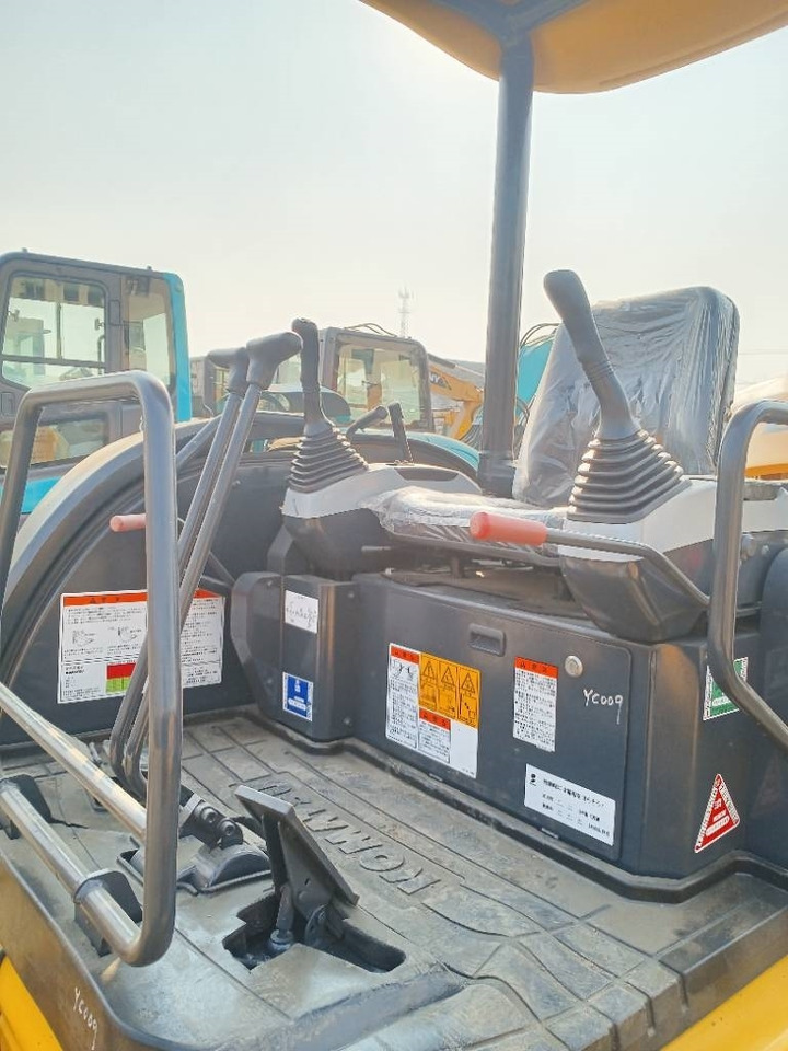 Komatsu PC 35 - Mini excavator: Foto 4 Komatsu PC 35 - Mini excavator: Foto 4