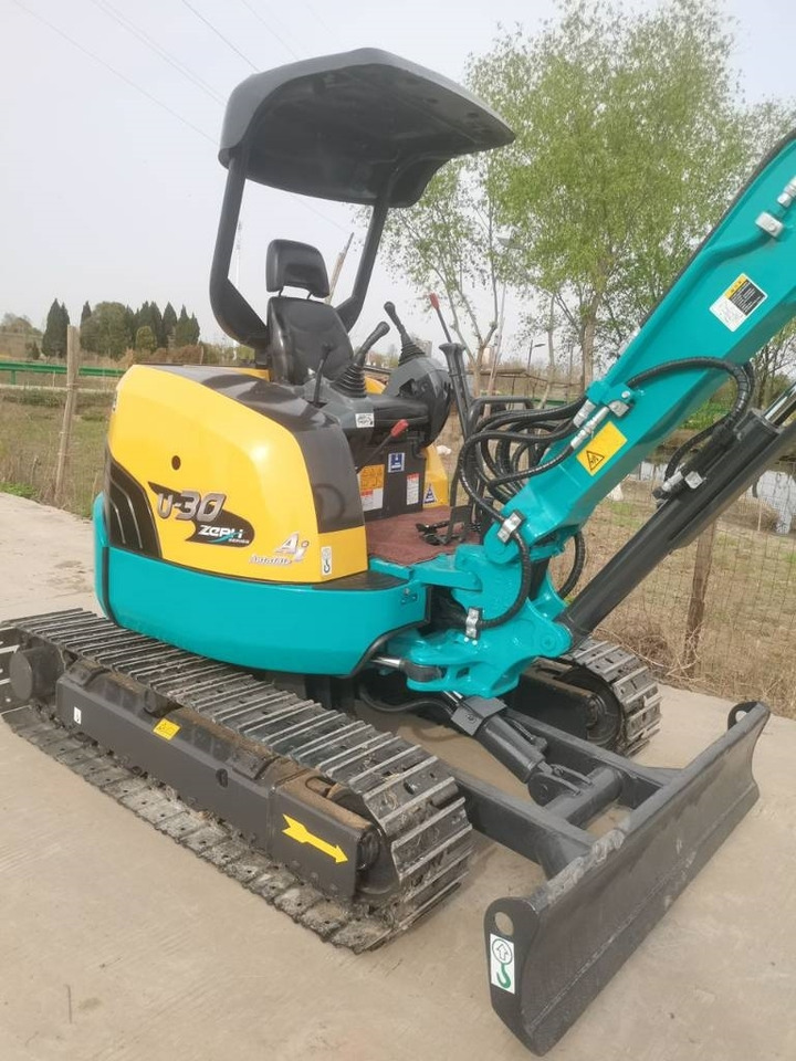 Kubota U 30 - Mini excavator: Foto 1 Kubota U 30 - Mini excavator: Foto 1
