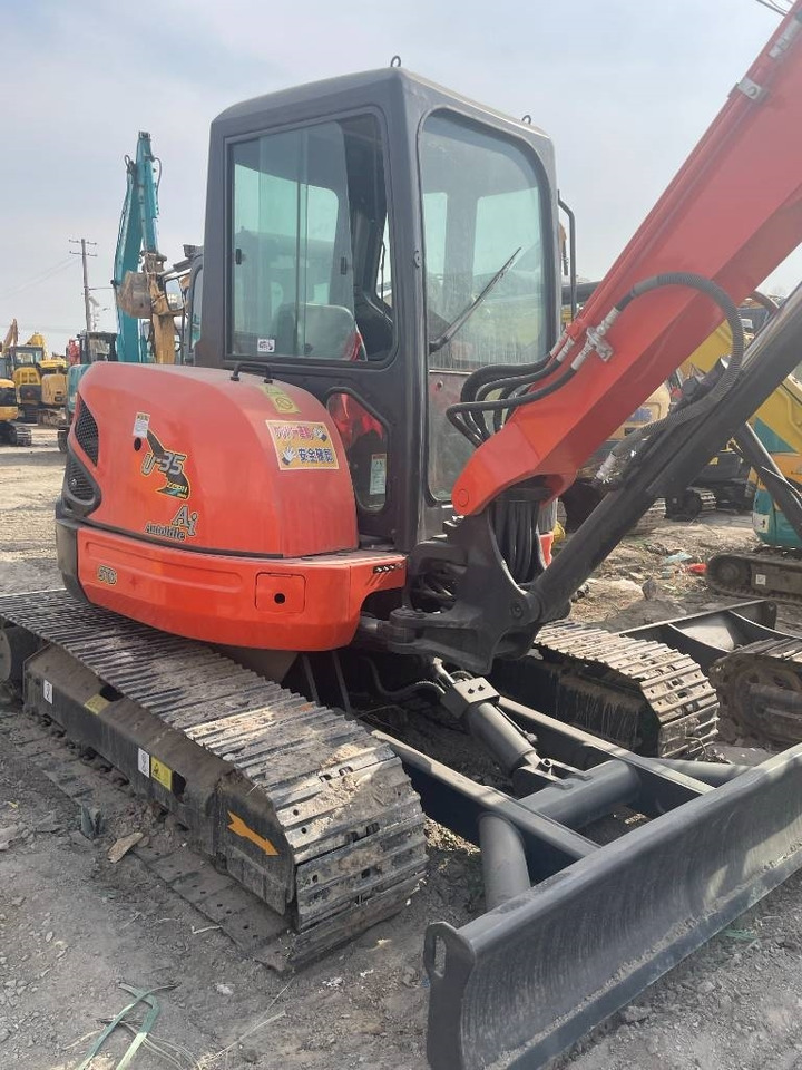 Kubota U 35 - Mini excavator: Foto 2 Kubota U 35 - Mini excavator: Foto 2