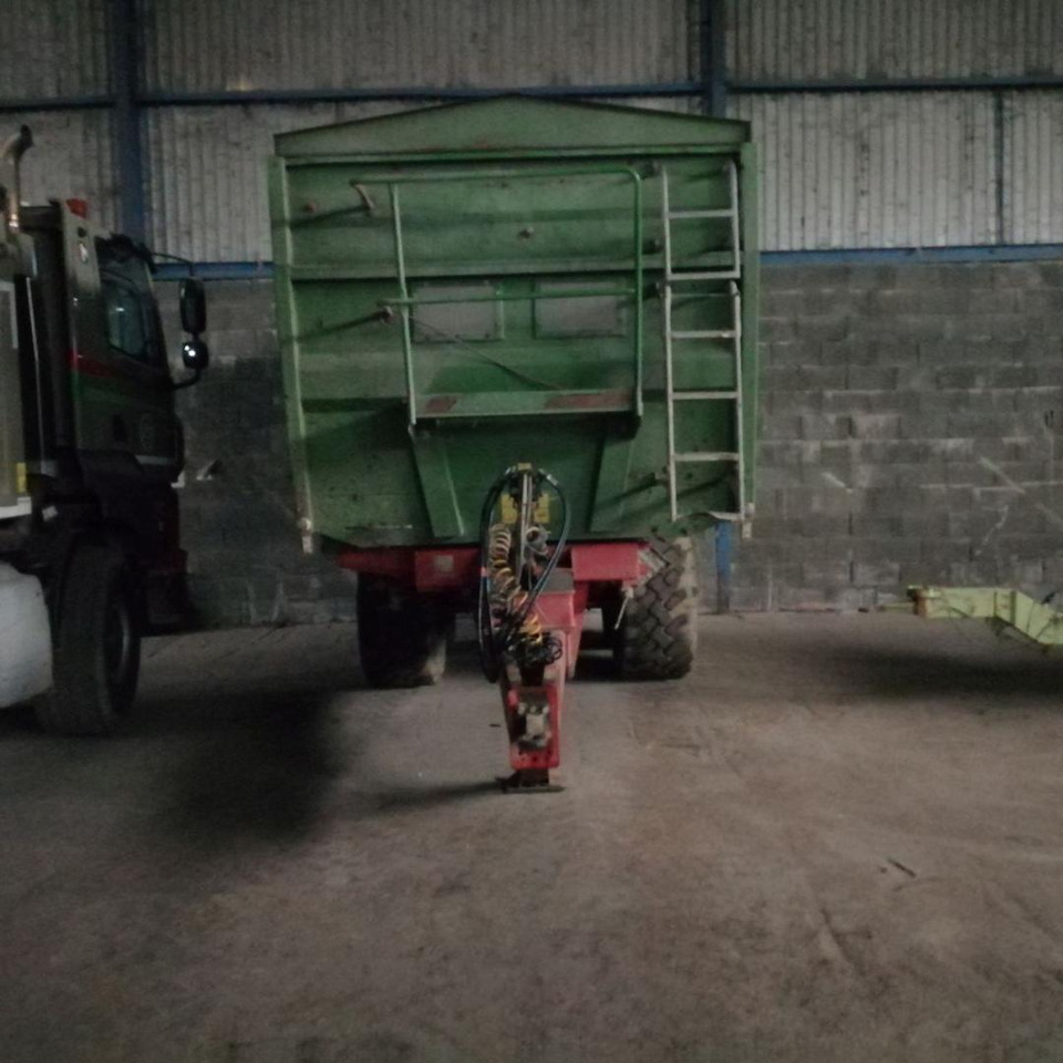Pronar T, Traktorový náves, 669/1 - Remorcă autobasculantă agricolă: Foto 4 Pronar T, Traktorový náves, 669/1 - Remorcă autobasculantă agricolă: Foto 4