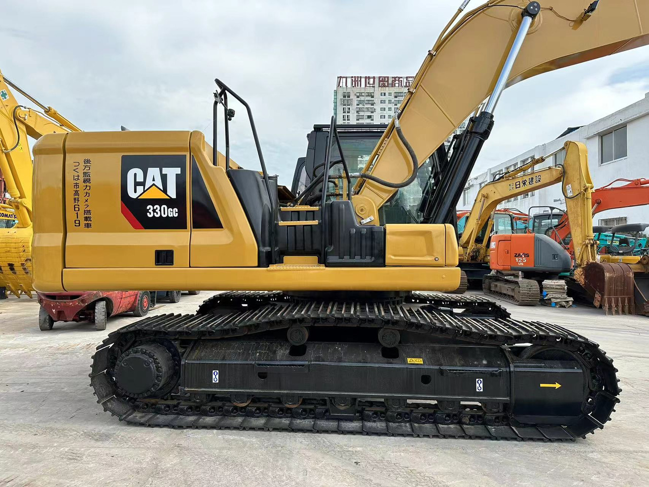 CATERPILLAR 330GC Used cat 330GC excavator - Excavator pe şenile: Foto 2 CATERPILLAR 330GC Used cat 330GC excavator - Excavator pe şenile: Foto 2