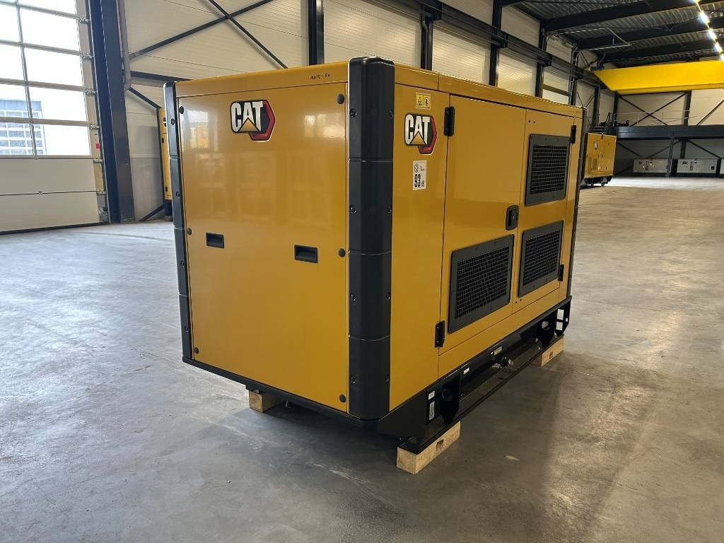 CAT DE88E0 - 88 kVA Generator - DPX-18012 - Generator electric: Foto 4 CAT DE88E0 - 88 kVA Generator - DPX-18012 - Generator electric: Foto 4