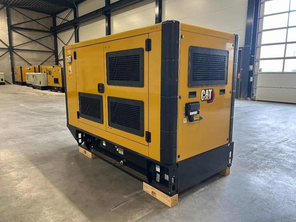 CAT DE88E0 - 88 kVA Generator - DPX-18012 - Generator electric: Foto 3 CAT DE88E0 - 88 kVA Generator - DPX-18012 - Generator electric: Foto 3