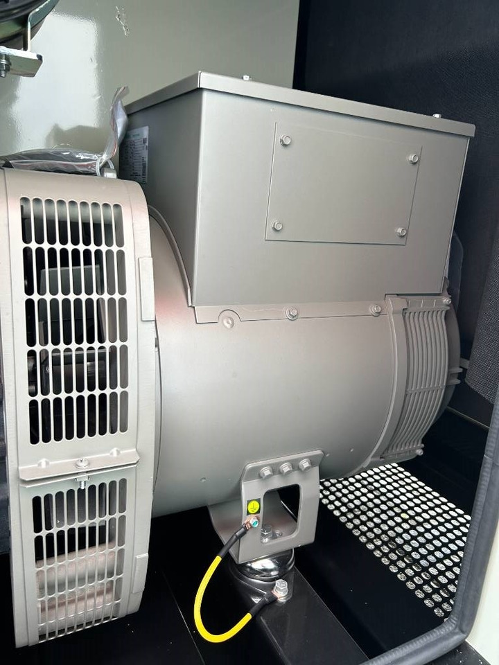 Generator electric nou Iveco NEF45TM3 - 132 kVA Generator - DPX-19792: Foto 14 Generator electric nou Iveco NEF45TM3 - 132 kVA Generator - DPX-19792: Foto 14