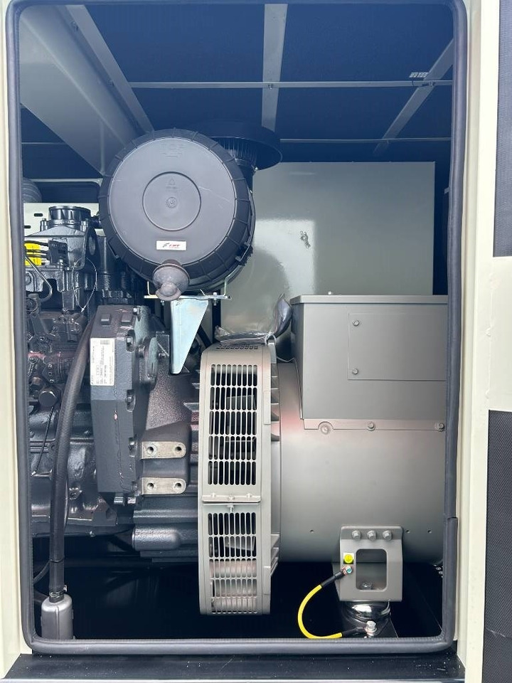 Generator electric nou Iveco NEF45TM3 - 132 kVA Generator - DPX-19792: Foto 13 Generator electric nou Iveco NEF45TM3 - 132 kVA Generator - DPX-19792: Foto 13