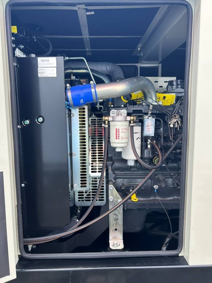 Generator electric nou Iveco NEF45TM3 - 132 kVA Generator - DPX-19792: Foto 10 Generator electric nou Iveco NEF45TM3 - 132 kVA Generator - DPX-19792: Foto 10