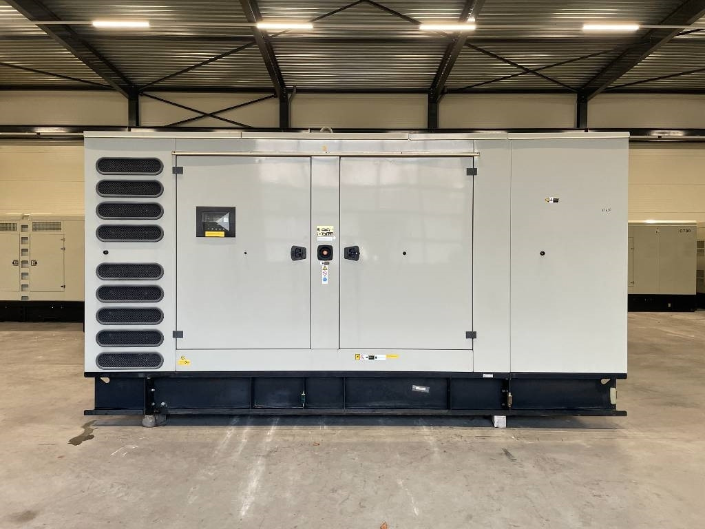Perkins 2206A-E13TAG2 - 400 kVA Generator - DPX-12650 - Generator electric: Foto 1 Perkins 2206A-E13TAG2 - 400 kVA Generator - DPX-12650 - Generator electric: Foto 1