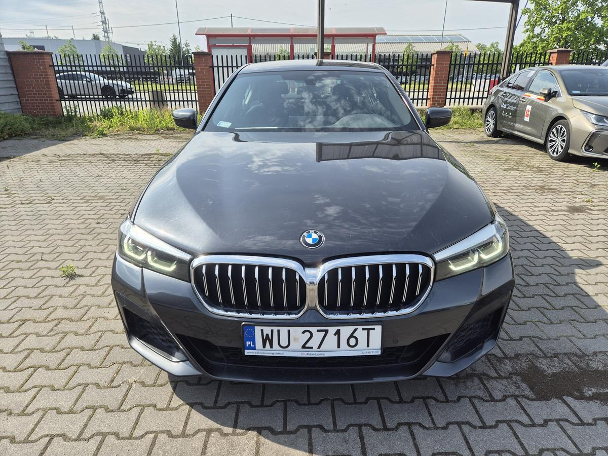 BMW 520D XDRIVE SEDAN - Berlină/ Sedan: Foto 3 BMW 520D XDRIVE SEDAN - Berlină/ Sedan: Foto 3