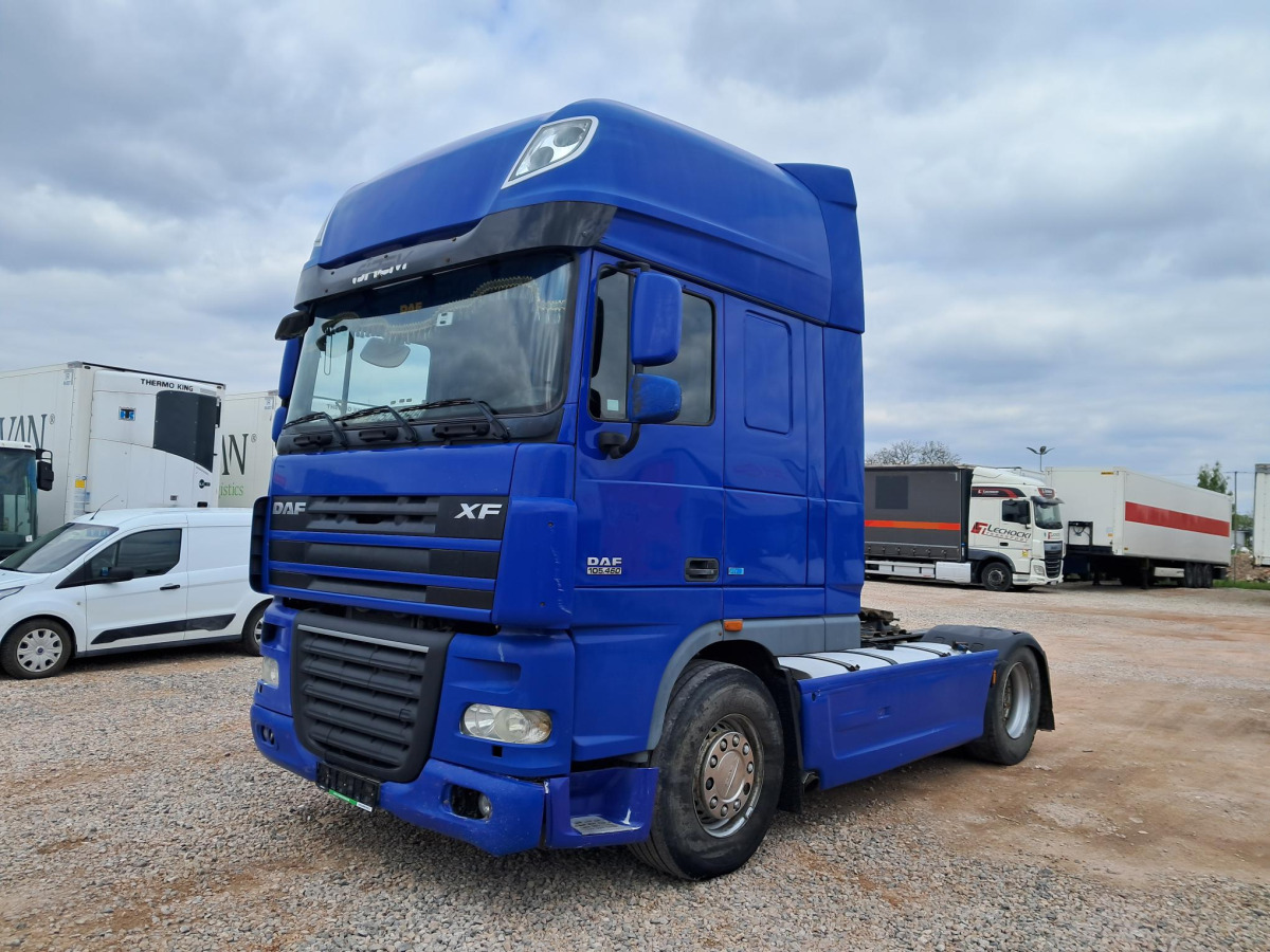 DAF XF CIĄGNIK SIODŁOWY - Cap tractor: Foto 3 DAF XF CIĄGNIK SIODŁOWY - Cap tractor: Foto 3