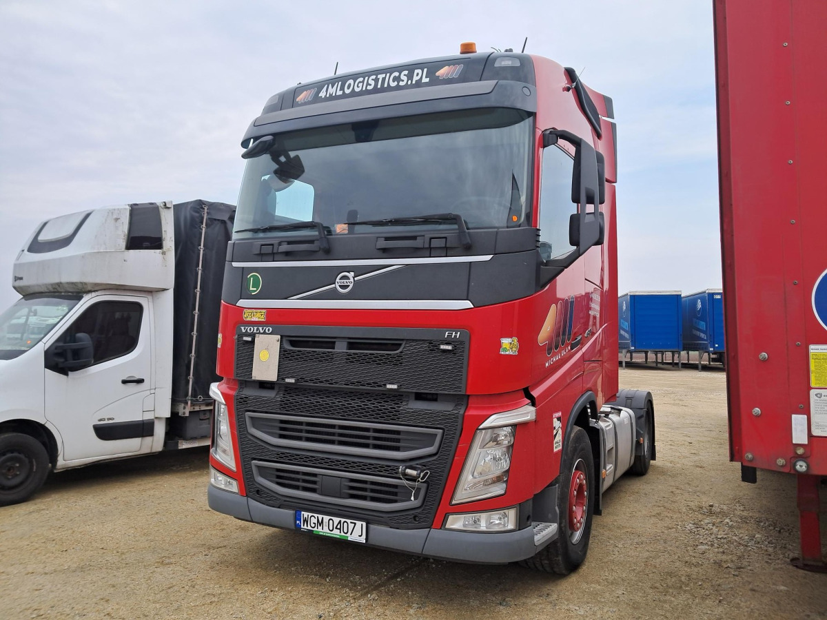 VOLVO FH CIĄGNIK SIODŁOWY - Cap tractor: Foto 2 VOLVO FH CIĄGNIK SIODŁOWY - Cap tractor: Foto 2