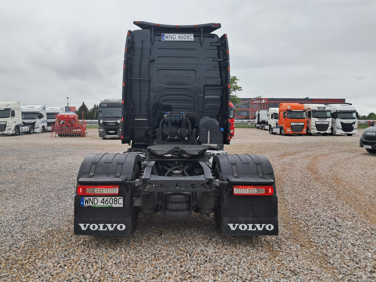 VOLVO FH CIĄGNIK SIODŁOWY - Cap tractor: Foto 5 VOLVO FH CIĄGNIK SIODŁOWY - Cap tractor: Foto 5
