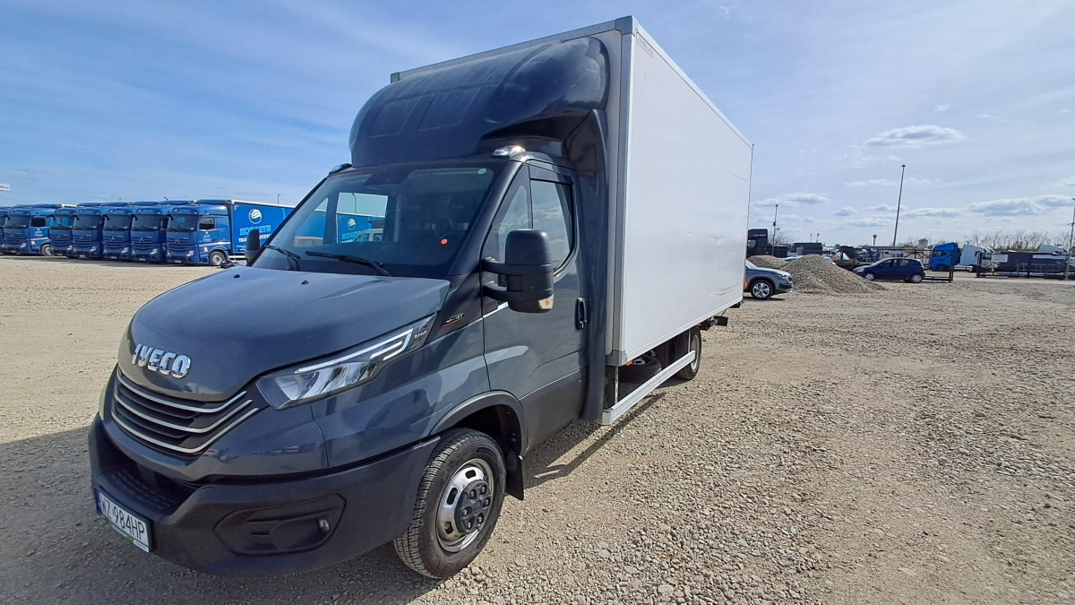 IVECO DAILY 50C18 KONTENER Z WINDĄ - Autoutilitară box: Foto 3 IVECO DAILY 50C18 KONTENER Z WINDĄ - Autoutilitară box: Foto 3