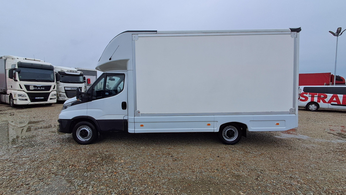 IVECO DAILY KONTENER - Autoutilitară box: Foto 4 IVECO DAILY KONTENER - Autoutilitară box: Foto 4