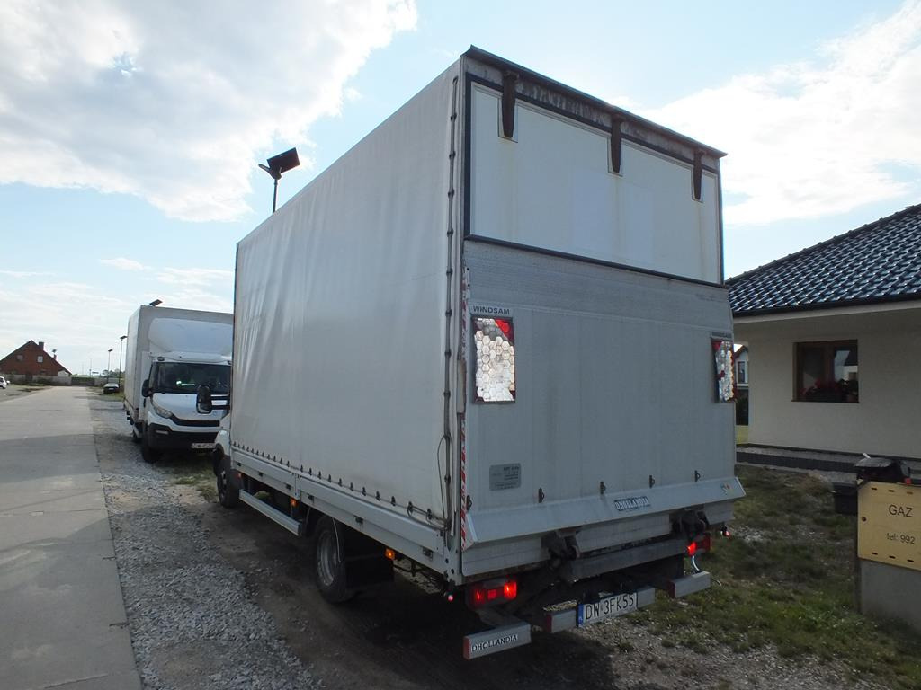 IVECO DAILY PLANDEKA - Autoutilitară cu prelată: Foto 4 IVECO DAILY PLANDEKA - Autoutilitară cu prelată: Foto 4
