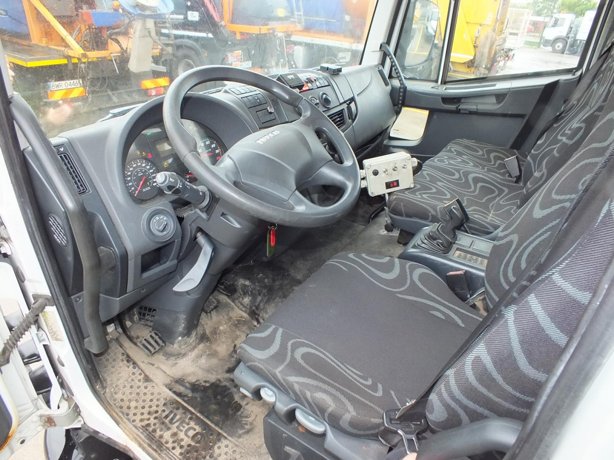 IVECO ML SPECJALISTYCZNY - Utilaj deszăpezire: Foto 5 IVECO ML SPECJALISTYCZNY - Utilaj deszăpezire: Foto 5