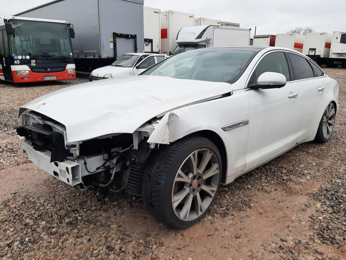 JAGUAR XJ SEDAN - Automobil: Foto 2 JAGUAR XJ SEDAN - Automobil: Foto 2