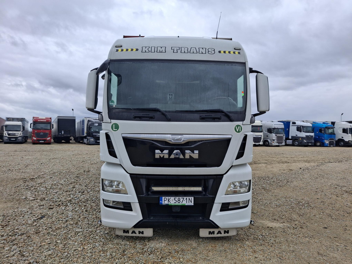 MAN TGX SOLÓWKA - Camion cu prelată: Foto 3 MAN TGX SOLÓWKA - Camion cu prelată: Foto 3