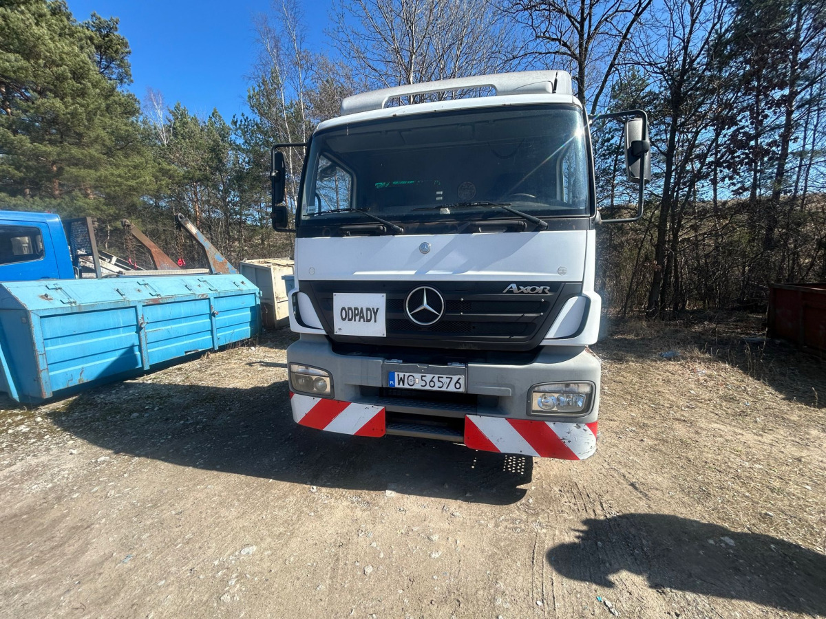 MERCEDES BENZ AXOR HAKOWIEC - Camion cu cârlig: Foto 3 MERCEDES BENZ AXOR HAKOWIEC - Camion cu cârlig: Foto 3