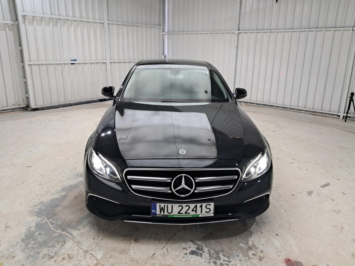 MERCEDES BENZ E 200 D SEDAN - Automobil: Foto 2 MERCEDES BENZ E 200 D SEDAN - Automobil: Foto 2