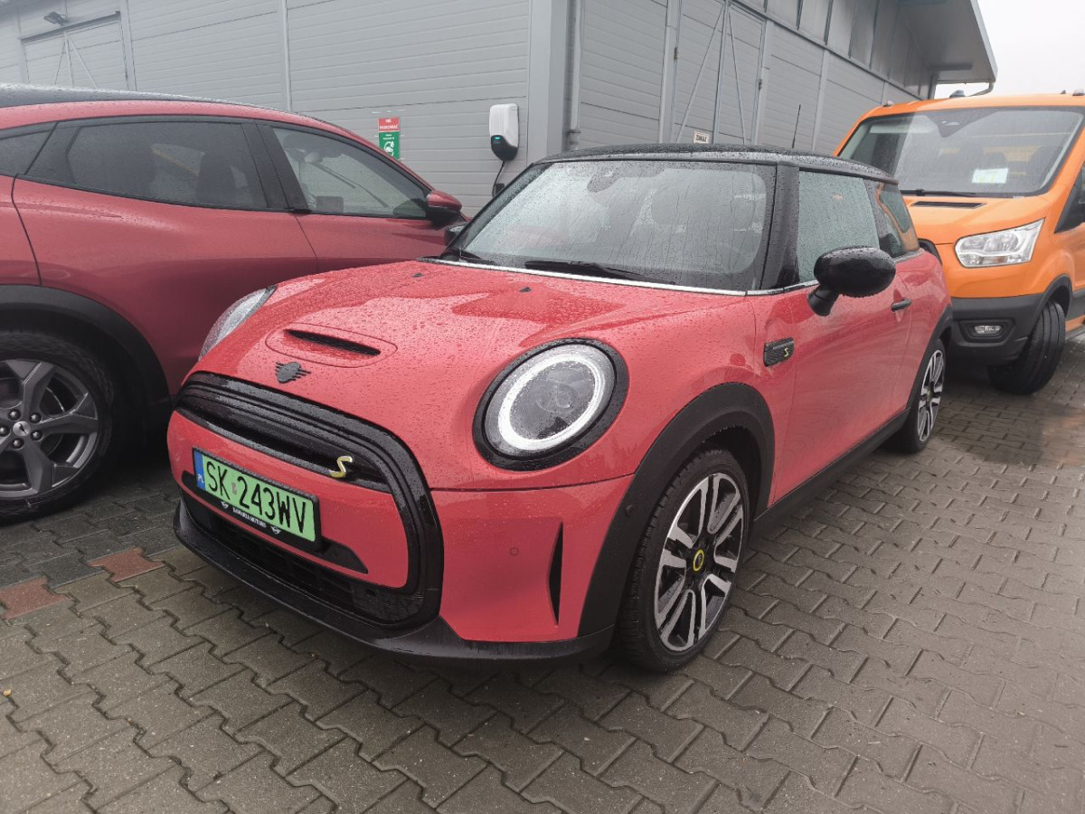 MINI Cooper SE Classic Trim HATCHBACK - Hatchback: Foto 1 MINI Cooper SE Classic Trim HATCHBACK - Hatchback: Foto 1