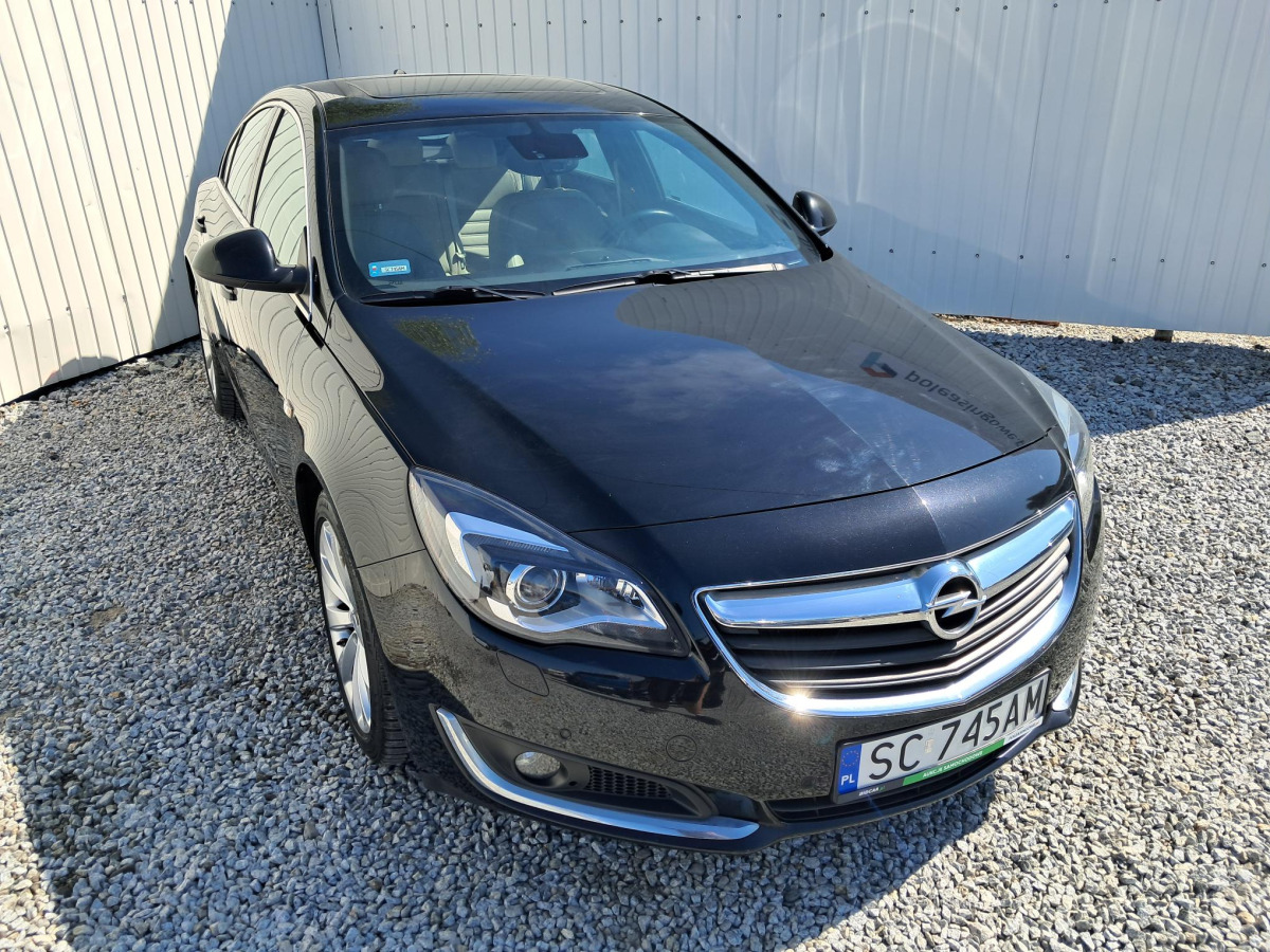 OPEL INSIGNIA HATCHBACK - Hatchback: Foto 1 OPEL INSIGNIA HATCHBACK - Hatchback: Foto 1