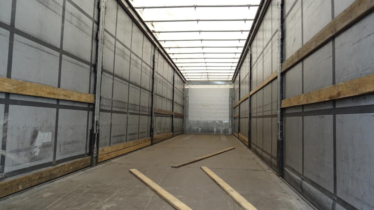 SCHMITZ CARGOBULL FIRANA - Semiremorcă prelată: Foto 4 SCHMITZ CARGOBULL FIRANA - Semiremorcă prelată: Foto 4