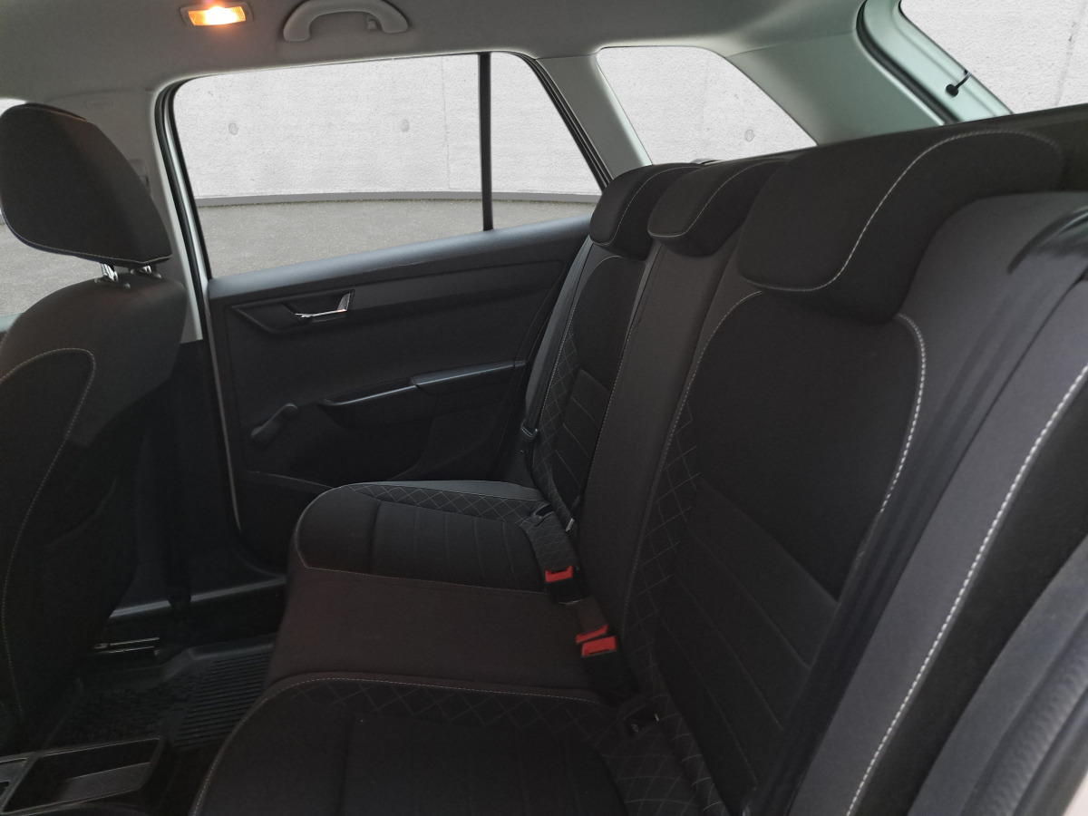 Automobil SKODA FABIA HATCHBACK: Foto 13