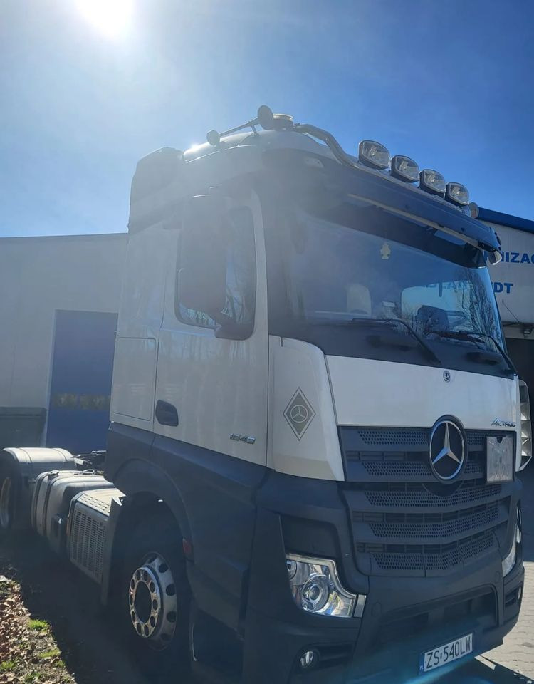 Mercedes-Benz Actros 1843 LS - Cap tractor: Foto 2 Mercedes-Benz Actros 1843 LS - Cap tractor: Foto 2