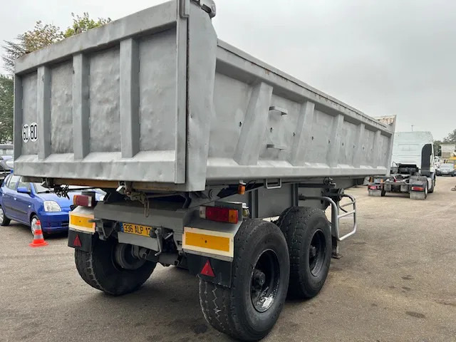 CIF 2 Axle Steel Tipper , Spring Suspension , Drum Brakes - Semiremorcă basculantă: Foto 3 CIF 2 Axle Steel Tipper , Spring Suspension , Drum Brakes - Semiremorcă basculantă: Foto 3