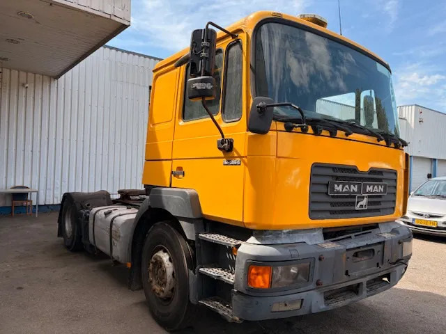 MAN 19.364 F2000 ,6 Cylinder , Belgium Truck , ZF Manual , Euro 2 - Cap tractor: Foto 4 MAN 19.364 F2000 ,6 Cylinder , Belgium Truck , ZF Manual , Euro 2 - Cap tractor: Foto 4