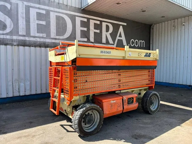 JLG M4069 , Electric Scissorlift , Missing Upper Contoller, Working NOT Tested !! - Platforma foarfeca: Foto 4 JLG M4069 , Electric Scissorlift , Missing Upper Contoller, Working NOT Tested !! - Platforma foarfeca: Foto 4