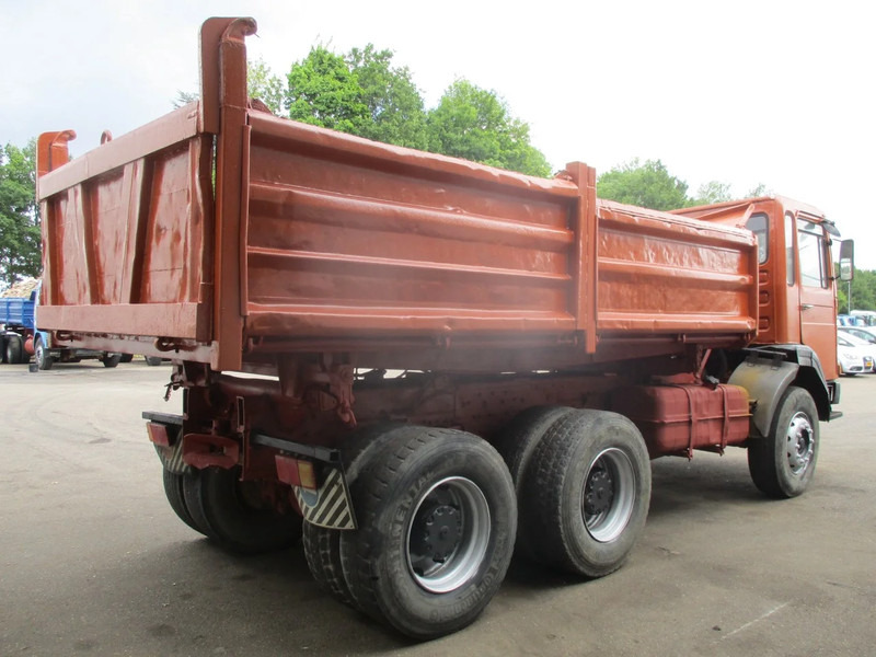 MAN 26.321 6x4 , 3 way tipper , ZF Manual , Spring suspension - Camion basculantă: Foto 3 MAN 26.321 6x4 , 3 way tipper , ZF Manual , Spring suspension - Camion basculantă: Foto 3