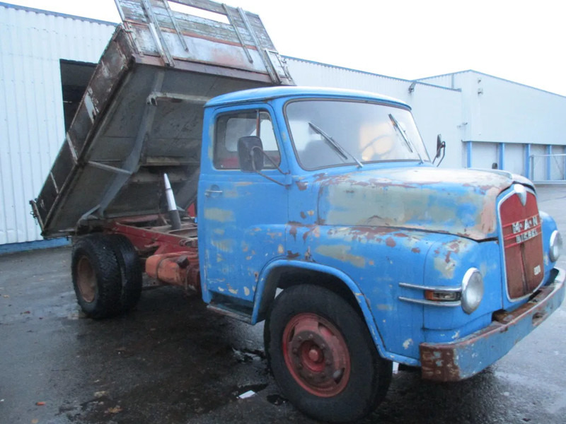 Camion basculantă MAN 520 , 11-136 , 6 Cylinder , Manual , 3 way tipper , Oldtimer: Foto 11 Camion basculantă MAN 520 , 11-136 , 6 Cylinder , Manual , 3 way tipper , Oldtimer: Foto 11