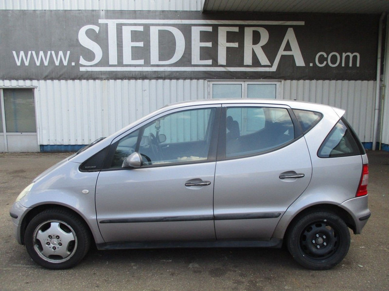 Mercedes-Benz A-Klasse A160 Elegance , Manual - Hatchback: Foto 2 Mercedes-Benz A-Klasse A160 Elegance , Manual - Hatchback: Foto 2