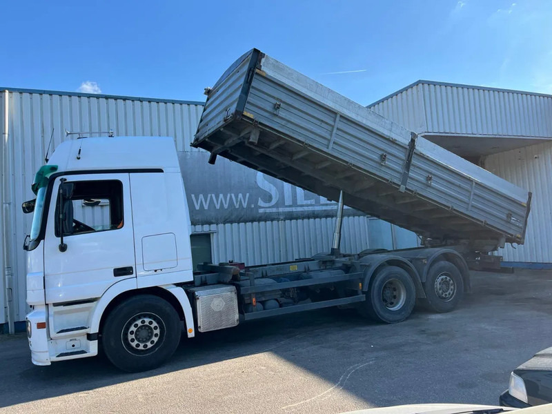 Mercedes-Benz Actros 2544 , MP2 -MP3 , 6x2 , 3 Way Tipper - Camion basculantă: Foto 5 Mercedes-Benz Actros 2544 , MP2 -MP3 , 6x2 , 3 Way Tipper - Camion basculantă: Foto 5