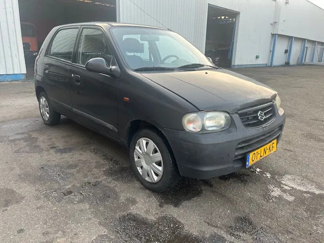 Suzuki Alto 1.0 - 16V , 5 drs. , Handel / export - Hatchback: Foto 4 Suzuki Alto 1.0 - 16V , 5 drs. , Handel / export - Hatchback: Foto 4