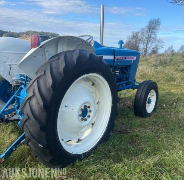 1973 Ford 3000 - mva fri - Tractor agricol: Foto 3 1973 Ford 3000 - mva fri - Tractor agricol: Foto 3