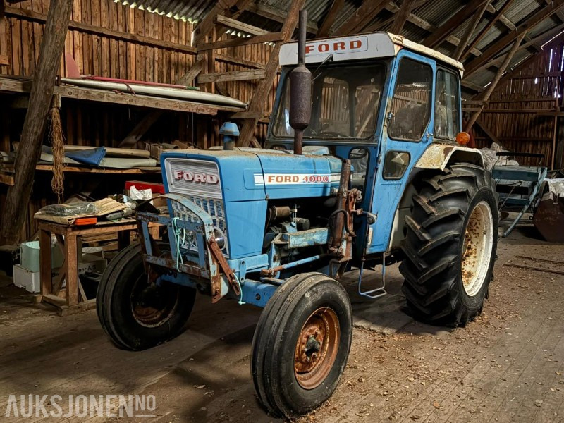 1975 FORD 4000 MED FRONTLASTER - Tractor agricol: Foto 1 1975 FORD 4000 MED FRONTLASTER - Tractor agricol: Foto 1