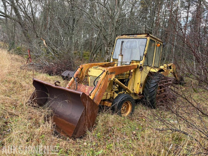 1975 FORD 4550 TRAKTORGRAVER - Tractor agricol: Foto 1 1975 FORD 4550 TRAKTORGRAVER - Tractor agricol: Foto 1