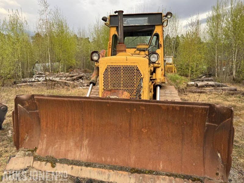 1979 Cat D6D bulldoser - Echipamente de constructii: Foto 2 1979 Cat D6D bulldoser - Echipamente de constructii: Foto 2