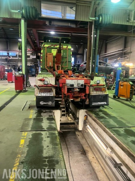 1993 Scania R-serie 143 450 Topliner med krokløft EU OK 11.2026 - Camion cu cârlig: Foto 3 1993 Scania R-serie 143 450 Topliner med krokløft EU OK 11.2026 - Camion cu cârlig: Foto 3