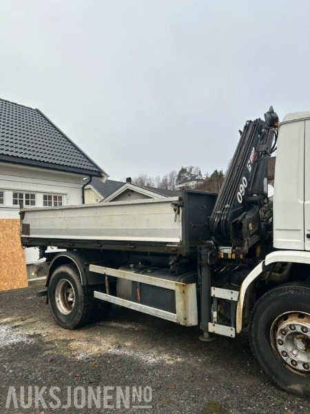 1995 Scania P93 tippbil med kran - Camion basculantă: Foto 3 1995 Scania P93 tippbil med kran - Camion basculantă: Foto 3