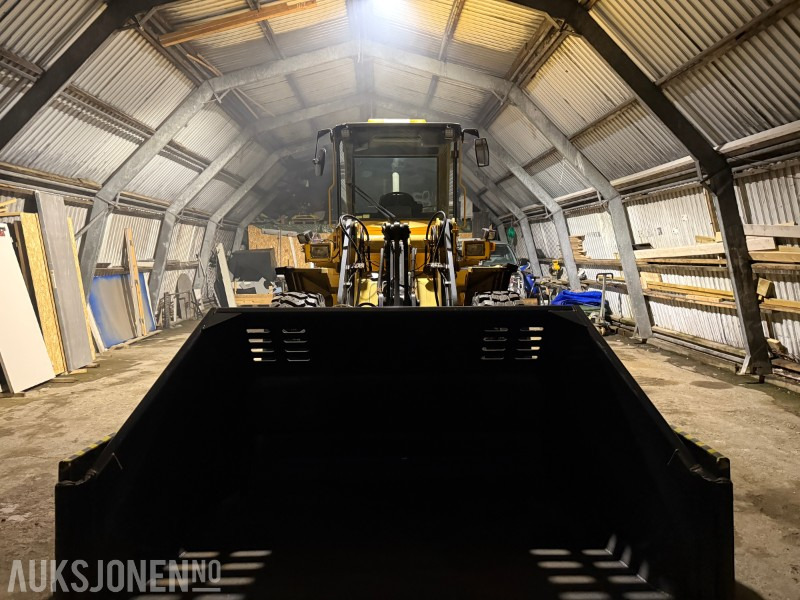 1996 Volvo L70C - Klappvinge - Sentralsmøring - 18 290t - Încărcător frontal pe pneuri: Foto 2 1996 Volvo L70C - Klappvinge - Sentralsmøring - 18 290t - Încărcător frontal pe pneuri: Foto 2