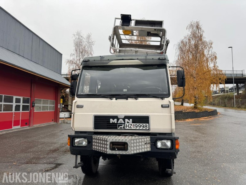 1997 MAN 8.224 LAEC 4x4 linjebil med kran og selvnivellerende mannskapskorg - Camion cu macara: Foto 2 1997 MAN 8.224 LAEC 4x4 linjebil med kran og selvnivellerende mannskapskorg - Camion cu macara: Foto 2