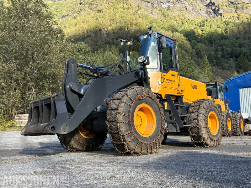 1998 Komatsu WA320-3H - KUN 9 248 timer! - Încărcător frontal pe pneuri: Foto 1 1998 Komatsu WA320-3H - KUN 9 248 timer! - Încărcător frontal pe pneuri: Foto 1