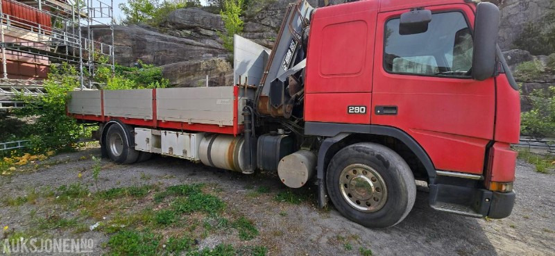 1999 Volvo FM7 42R 4X2 Reparasjonsobjekt Hiab 195-4 - Camion cu macara: Foto 3 1999 Volvo FM7 42R 4X2 Reparasjonsobjekt Hiab 195-4 - Camion cu macara: Foto 3